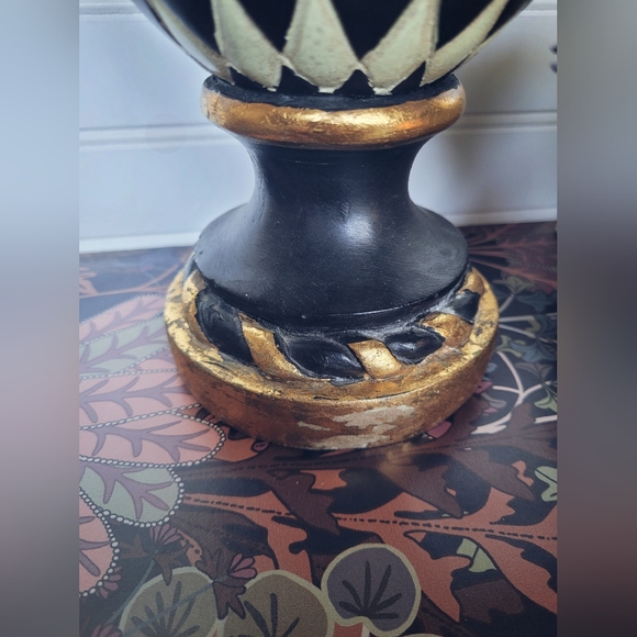 Harlequin print urn ✨️ - Picture 3 of 7